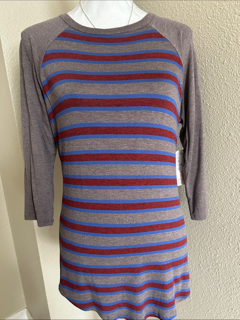 LuLaRoe Gray Raglan Top with Red & Blue Stripes